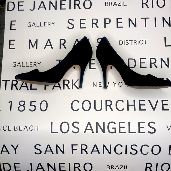 Asymmetrical Black Suede Madewell Pumps - Picture 3 of 6